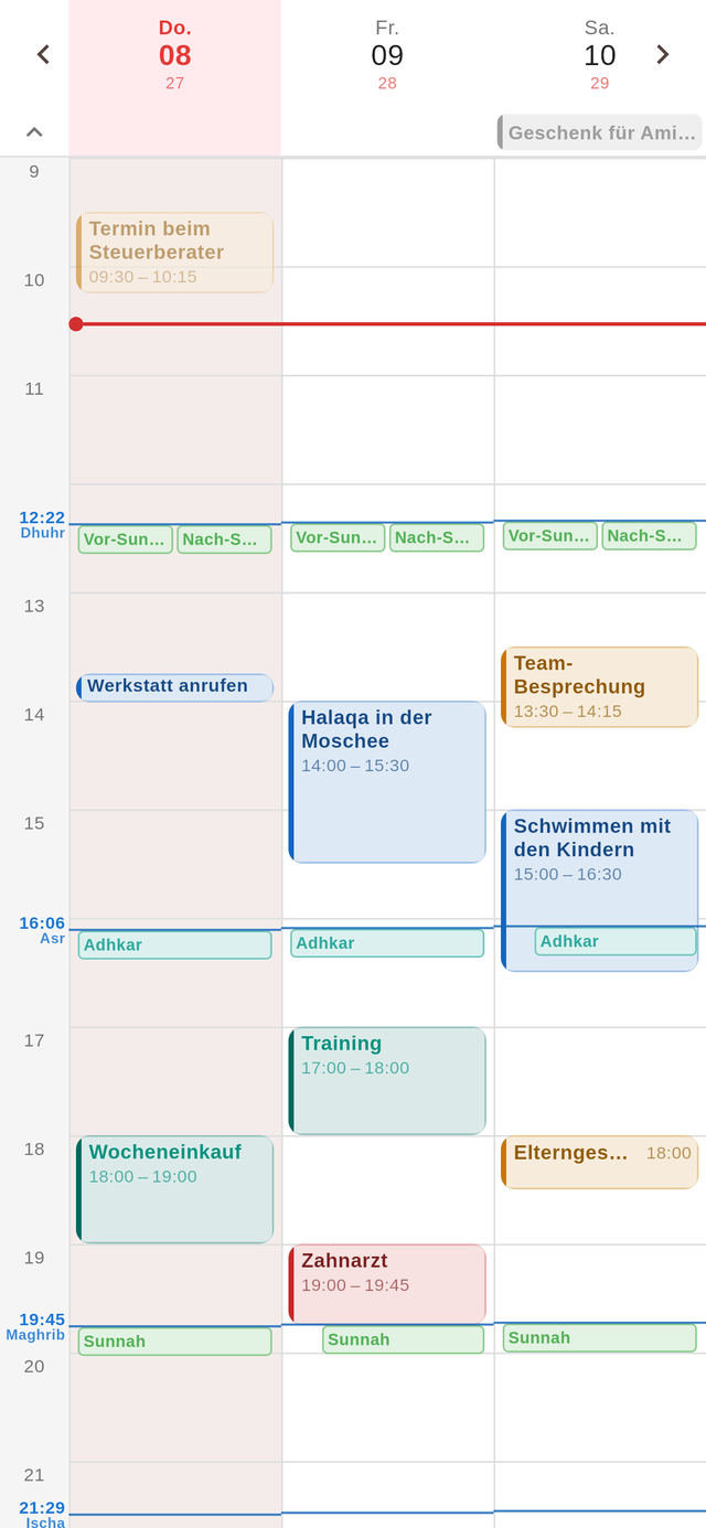 Die Wochenansicht von Jadwal: drei Tage nebeneinander, die Gebetszeiten als waagerechte Linien.